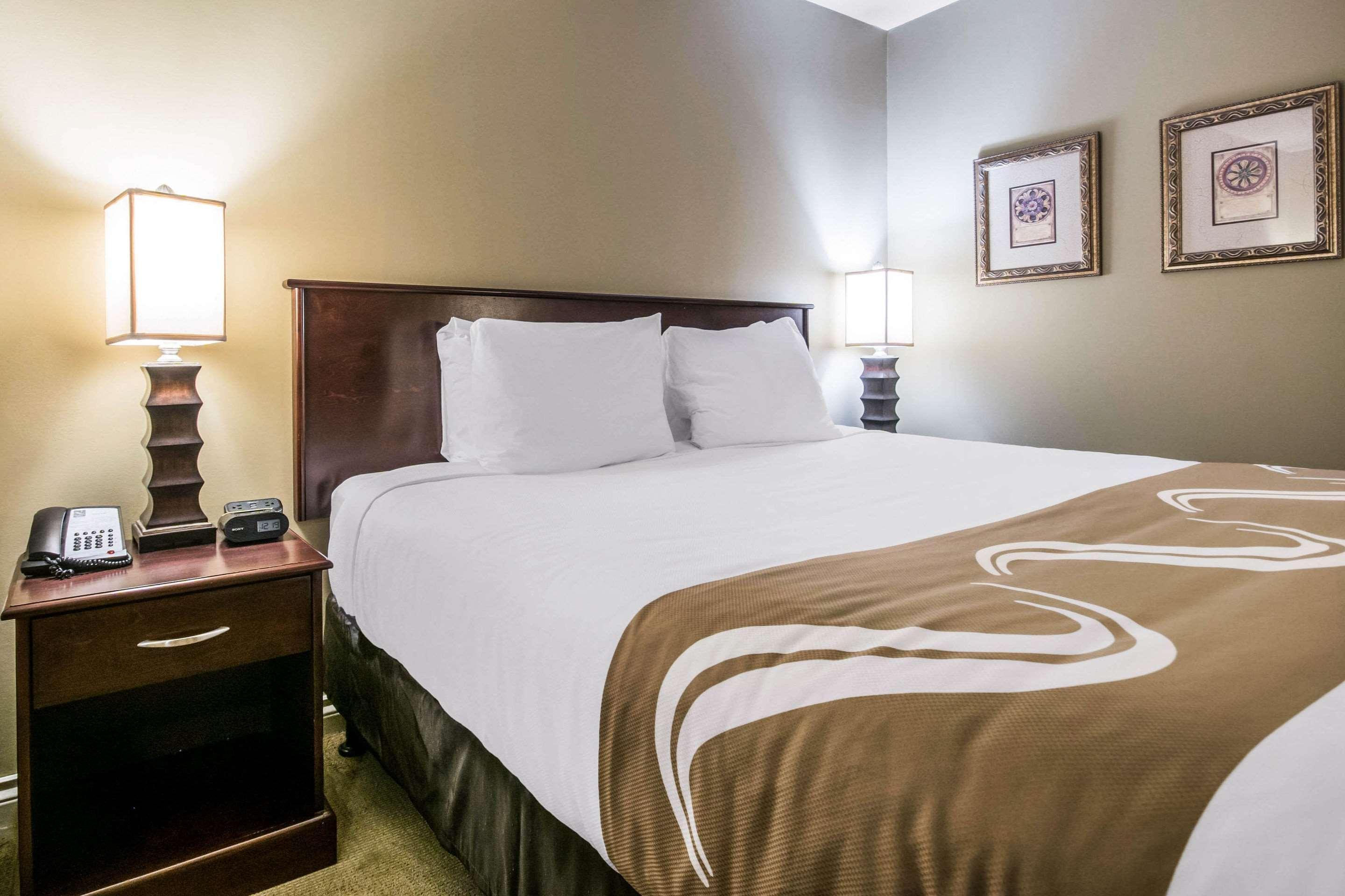Clarion Hotel & Conference Centre Abbotsford Bagian luar foto