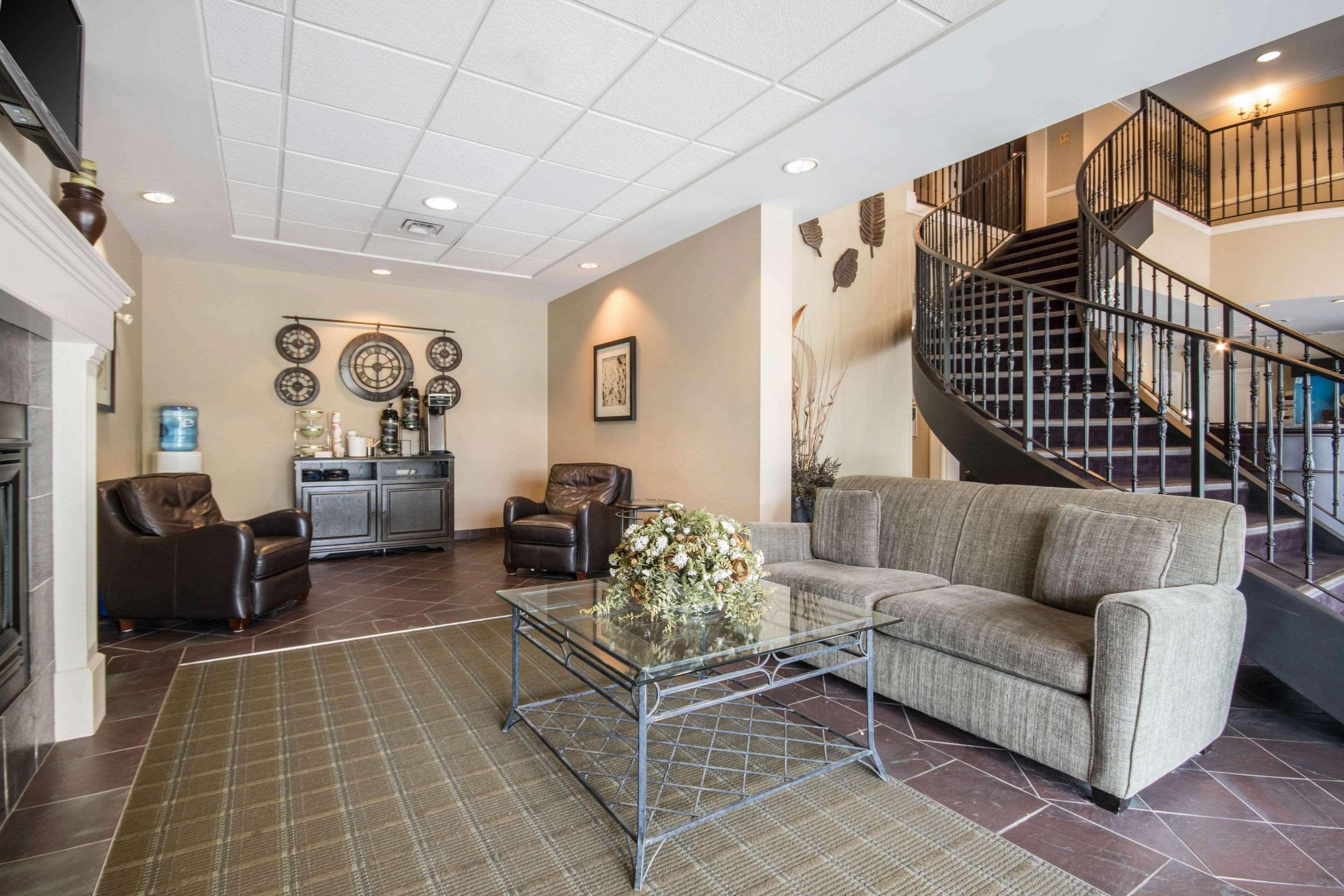 Clarion Hotel & Conference Centre Abbotsford Bagian luar foto